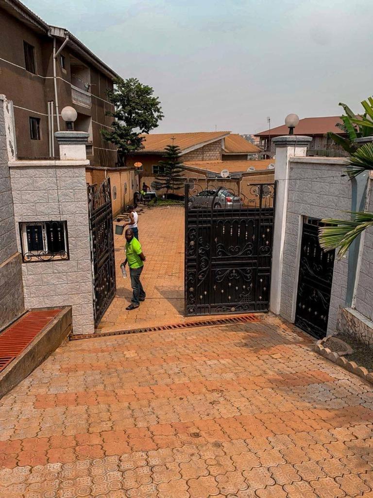 דירות Yaoundé 2Nk House מראה חיצוני תמונה